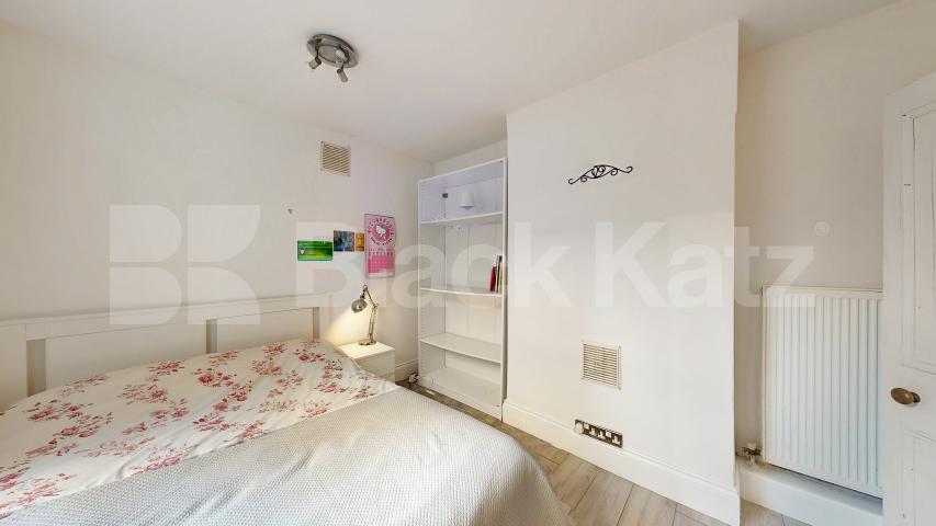 Stunning Apartment With Private Patio Tabor Road, Hammersmith